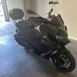 2022 BMW C400 GT Scooter - $5000