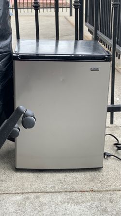 Mini fridge
