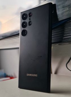 SAMSUNG GALAXY S22 ULTRA LIKE NEW AND UNLOCKED