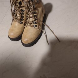 Women's Mia Maylynn Tan Brown Lace Up Combat Boots Size 8.5 M.