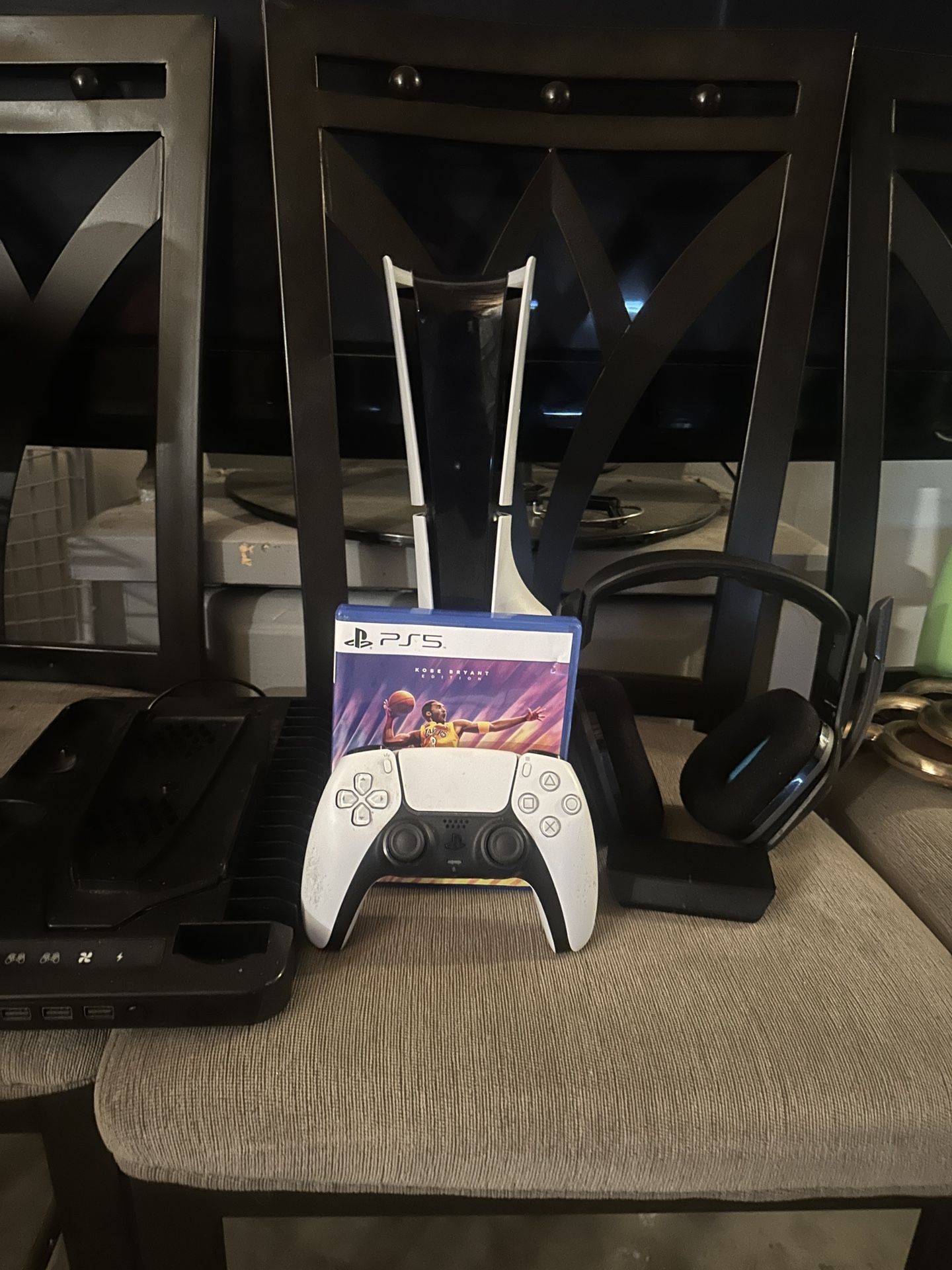 PS5 (CONTROLLER , WIRELESS HEADSET, COOLING STATION, NBA2K24)