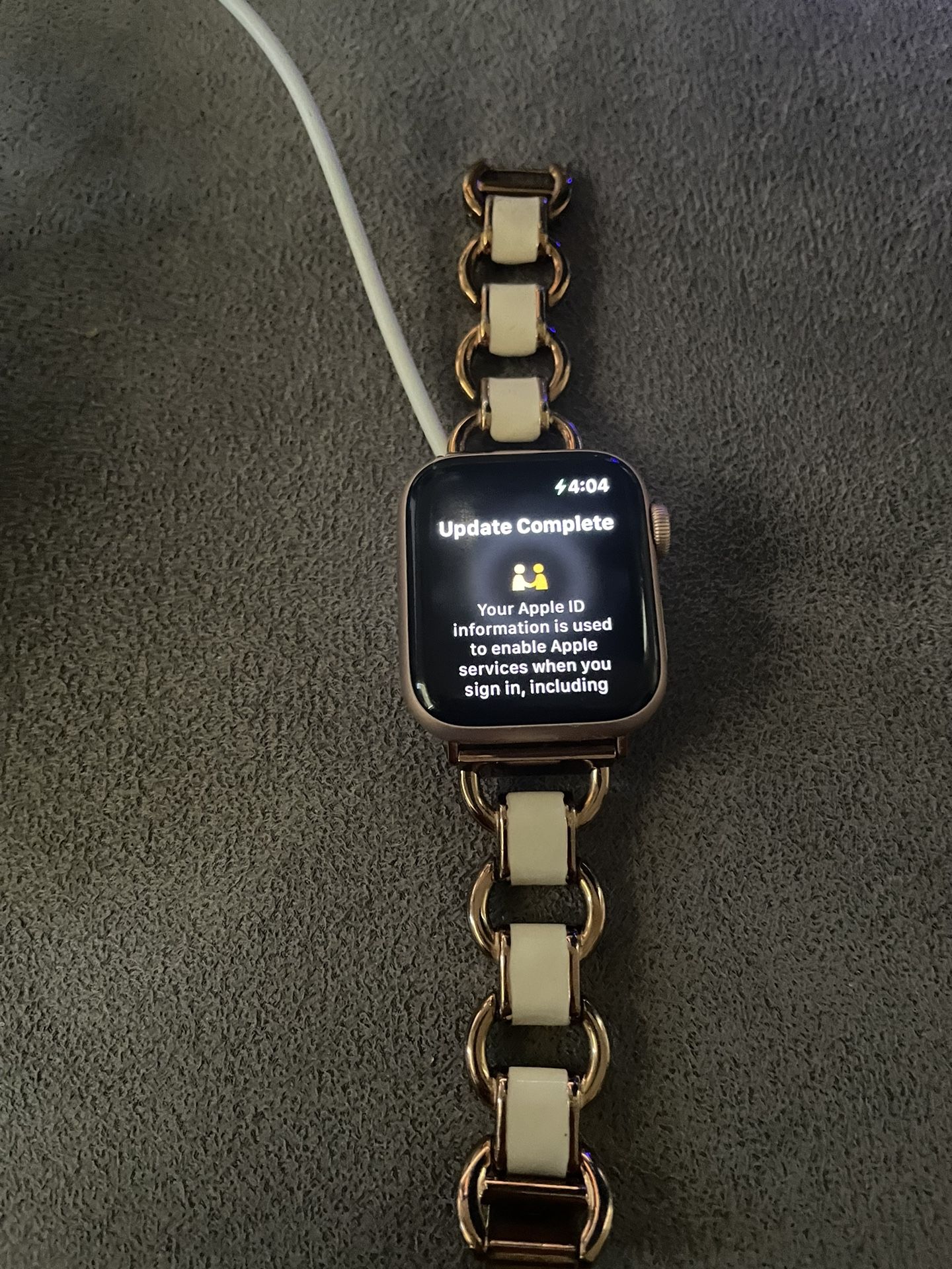 Apple Watch SE 40mm Gold