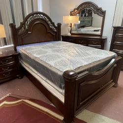 🔥 Ashley Solid Wood Bedroom Set 🔥