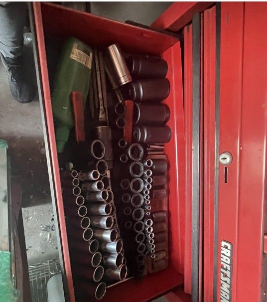 Big Lote Of Mechanical Tools NO CHINESE