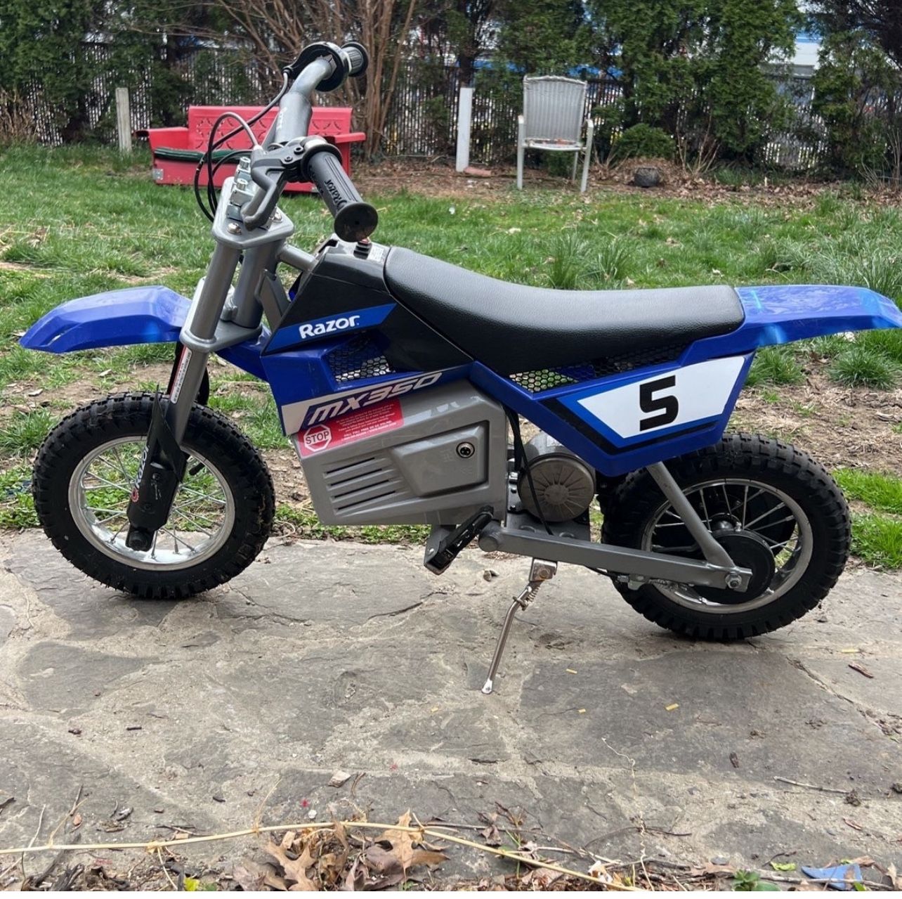 Razor mx350 charger included
