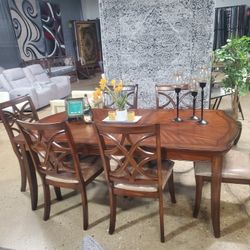 Beautiful 7 Pc Traditional Dining Set With Extra Leaf(New)