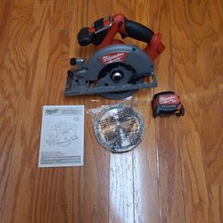 Milwaukee 'Fuel' 6 1/2" Circular Saw, Tape Measure