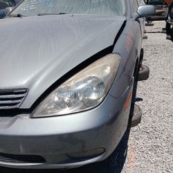 Headlights Lexus.
Call three e s three hundred