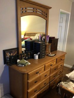 Solid Wood 9 Drawer Dresser With 2 Nightstands to Match