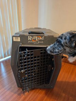 Large Ruffland crate