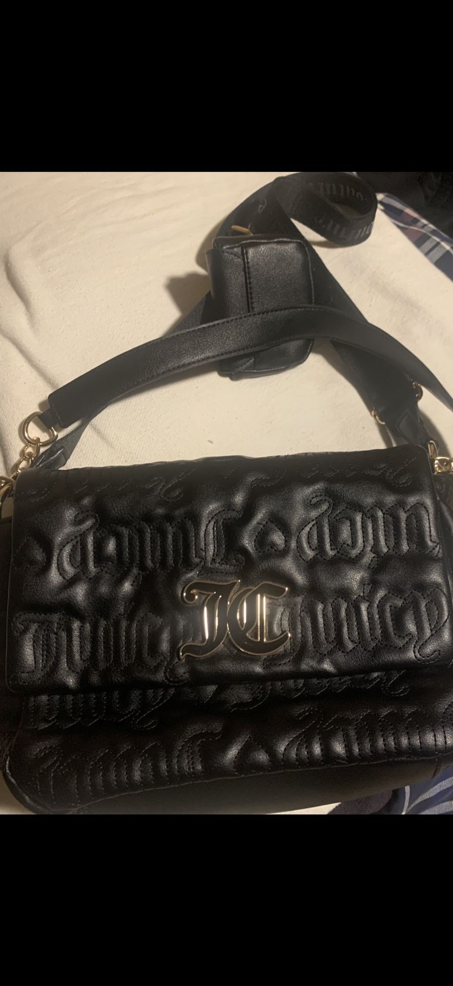 Black Crossbody Juicy Bag 🖤