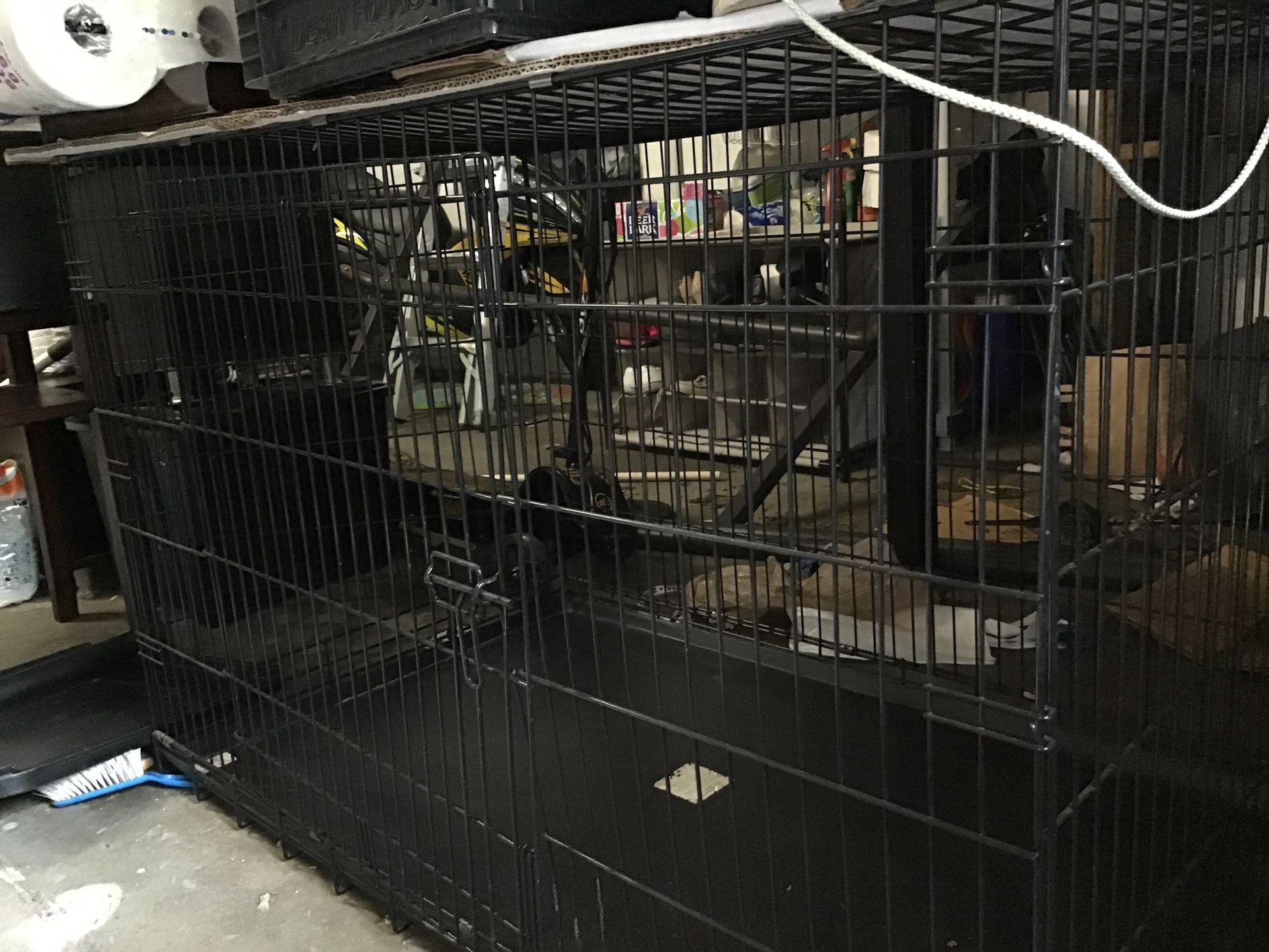XL Dog crate obo