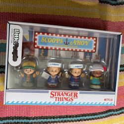 Fisher Price Little People Collector STRANGER THINGS SCOOPS AHOY 4 PACK Figs NEW