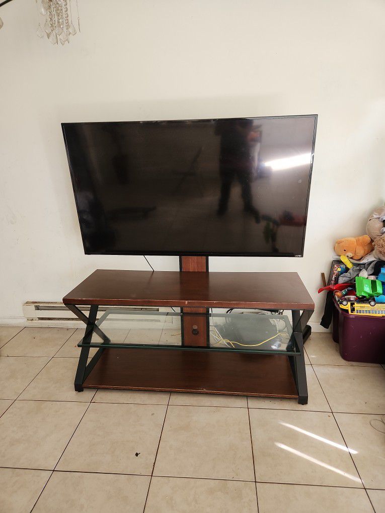 65in Vizio With Chromecast And TV Stand 