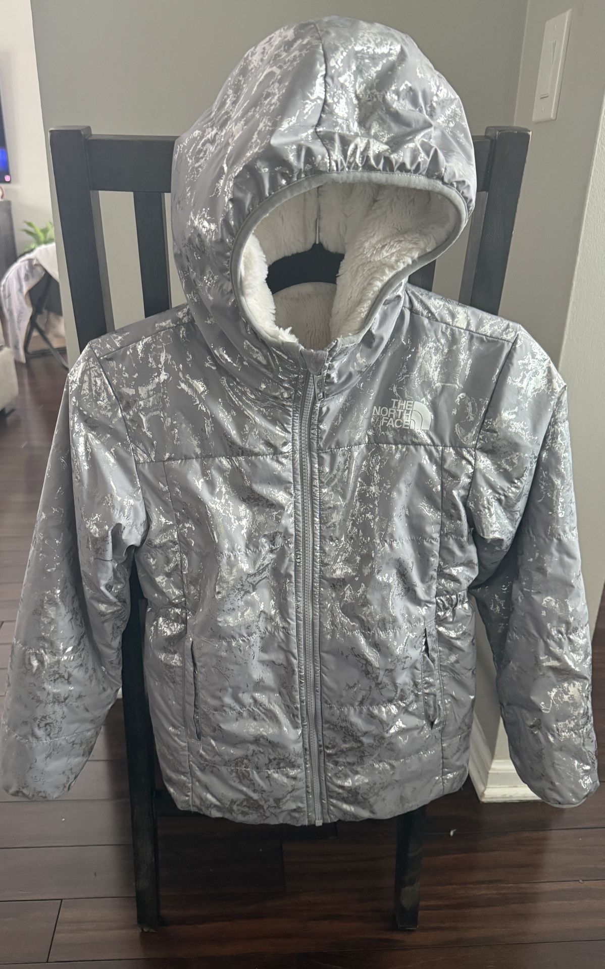 The North Face Girls Reversible Winter Jacket (M) 10