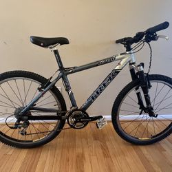 Trek 6700 mountina bike 26”.. 