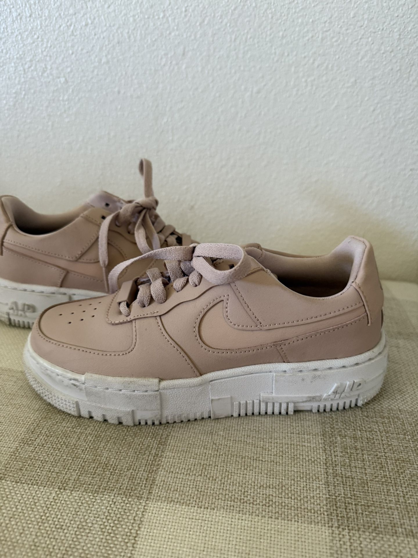 Women’s Shoes