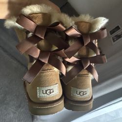 Ugg Kids Bailey bow II Boot Size 1 Color Chestnut