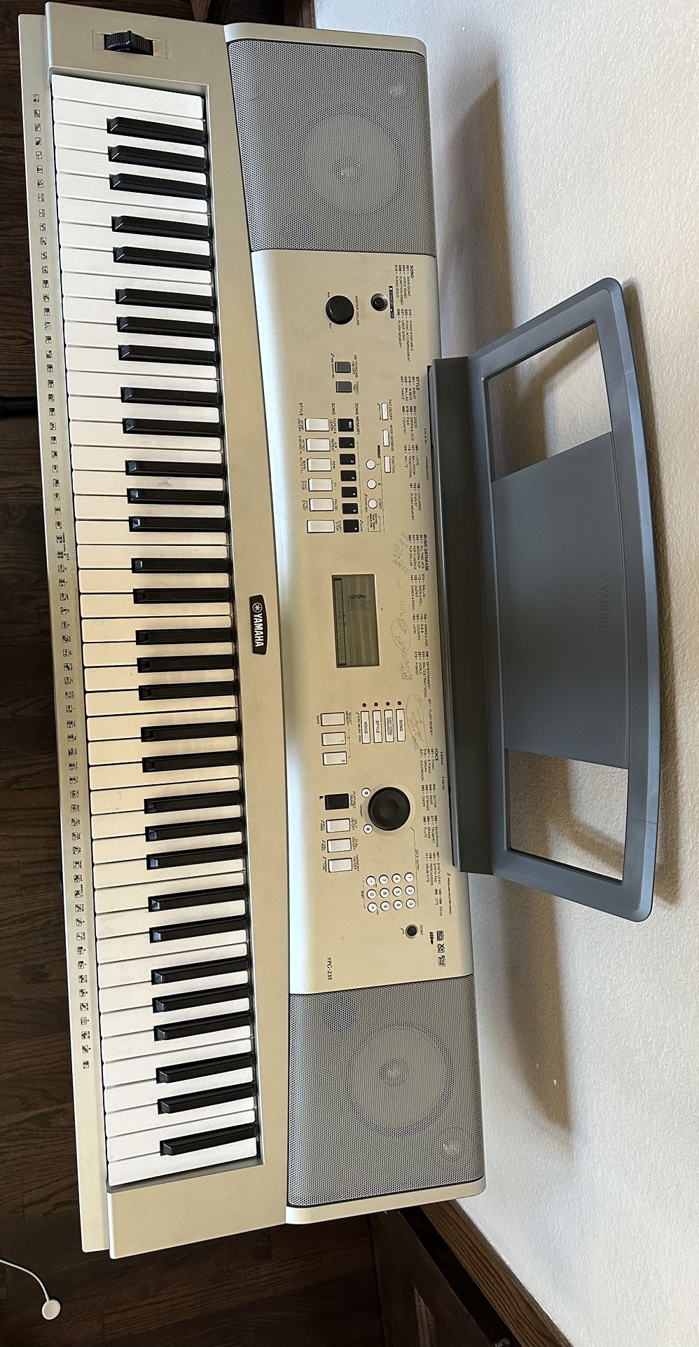 Yamaha Keyboard YPG 235