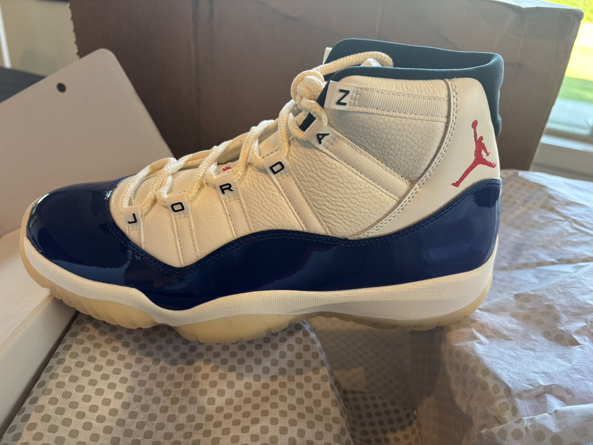 Nike Air Jordan 11 - “Rare Air” Size 12