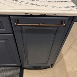 Universal 15" Panel-Ready Built-In Compactor