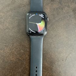 Apple Watch SE Aluminum Case 44mm (GPS + Cellular)