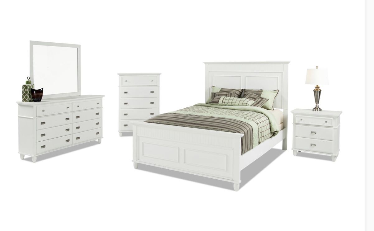 Brand New Queen Bedroom Set( Must Pick Up/ Moving)