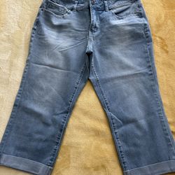 Women’s Capri Jeans