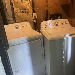 GE washer and Dryer Set