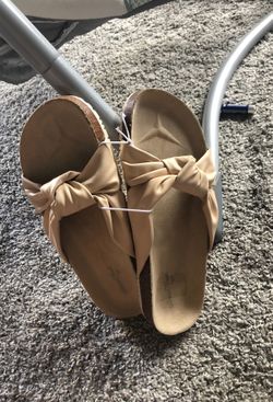 Cute twist knott sandals