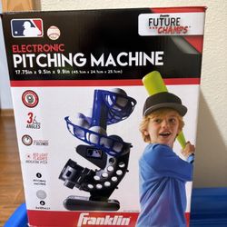 Electronic pitching machine