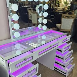 Modern Vanity Desk With 11- Glass Fronted Drawers and Vanity Mirror.