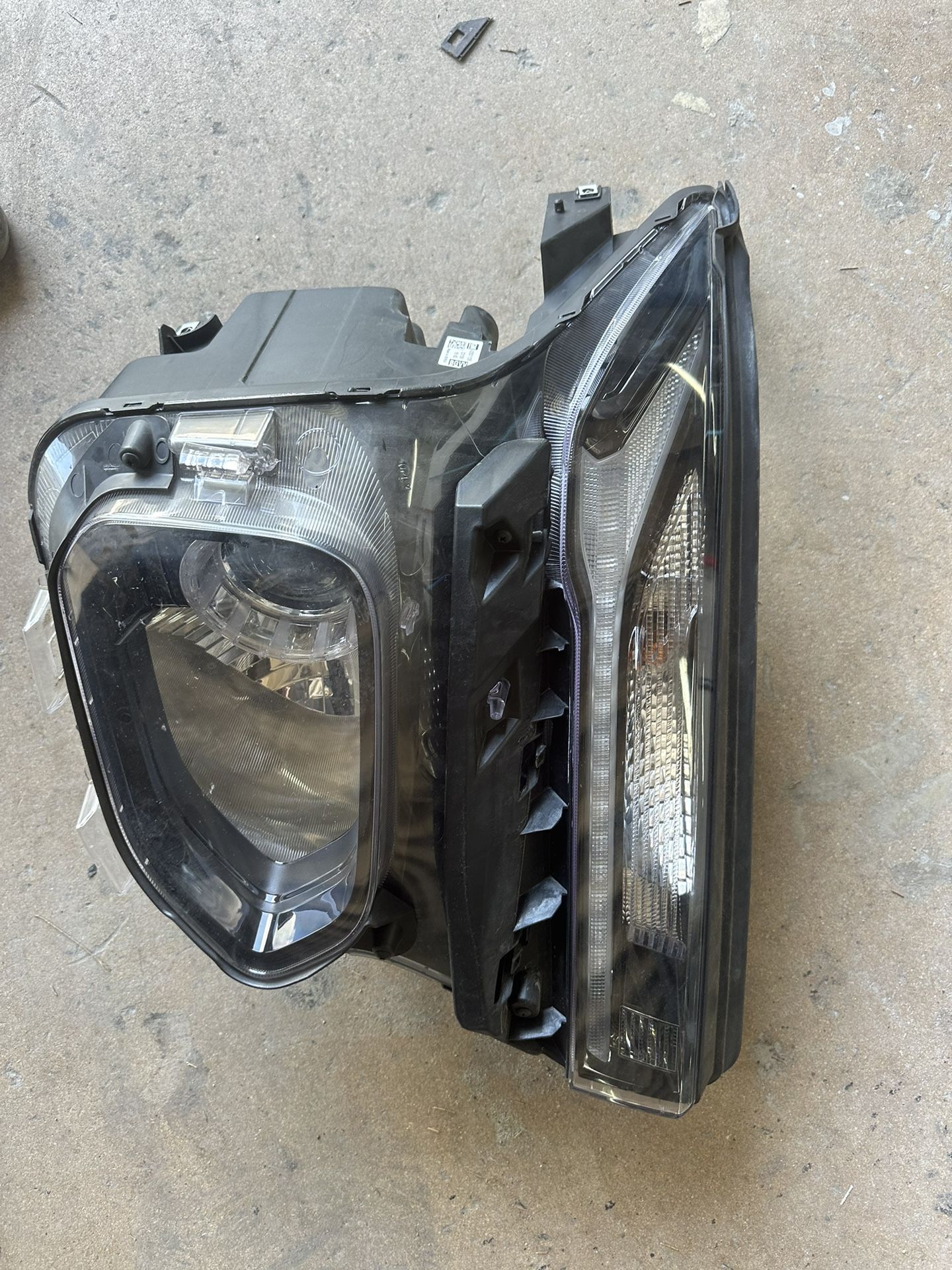 2021 - 2023 Chevy Trax Right Passenger LED Headlight OEM-NEW (contact info removed)8