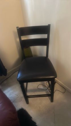 3 table chairs or bar chairs