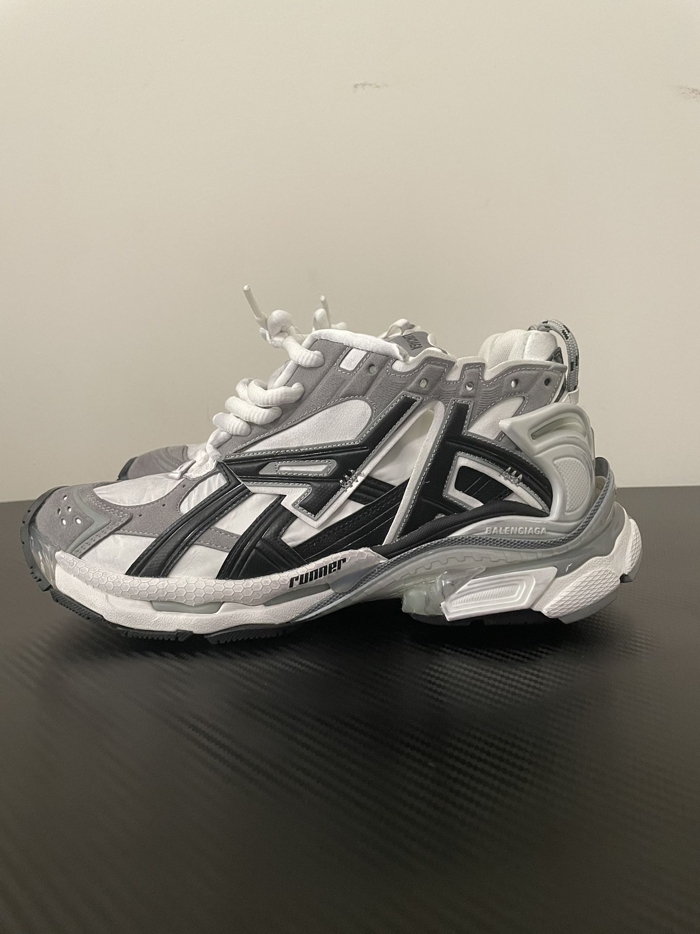*BRAND NEW* Size 42 Balenciaga Runner ‘Grey White Black’ Comes With Dust Bag NO BOX Send Best Offer
