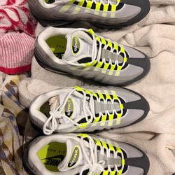 Air max 95 neon 9.5 men’s