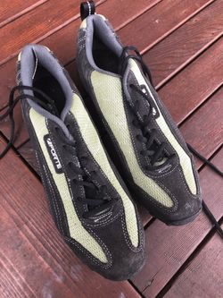 Forte Biking shoes w/clips