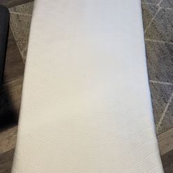 4” Memory Foam Mattress Topper LIKE NEW  Twin XL For College!!