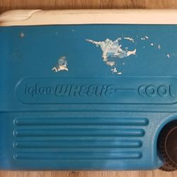 Igloo Rolling Cooler