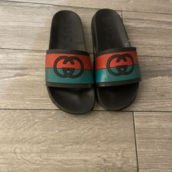 Gucci Slides 