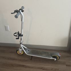 Nine Bot scooter for kids