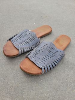 Women sandals grey