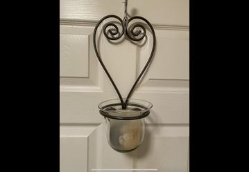 Hanging Metal Candle Holder With Magnolia Candle