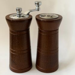 Vintage Olde Thompson Wood Salt & Pepper Mill Set 5” USA Walnut Grinder NOS