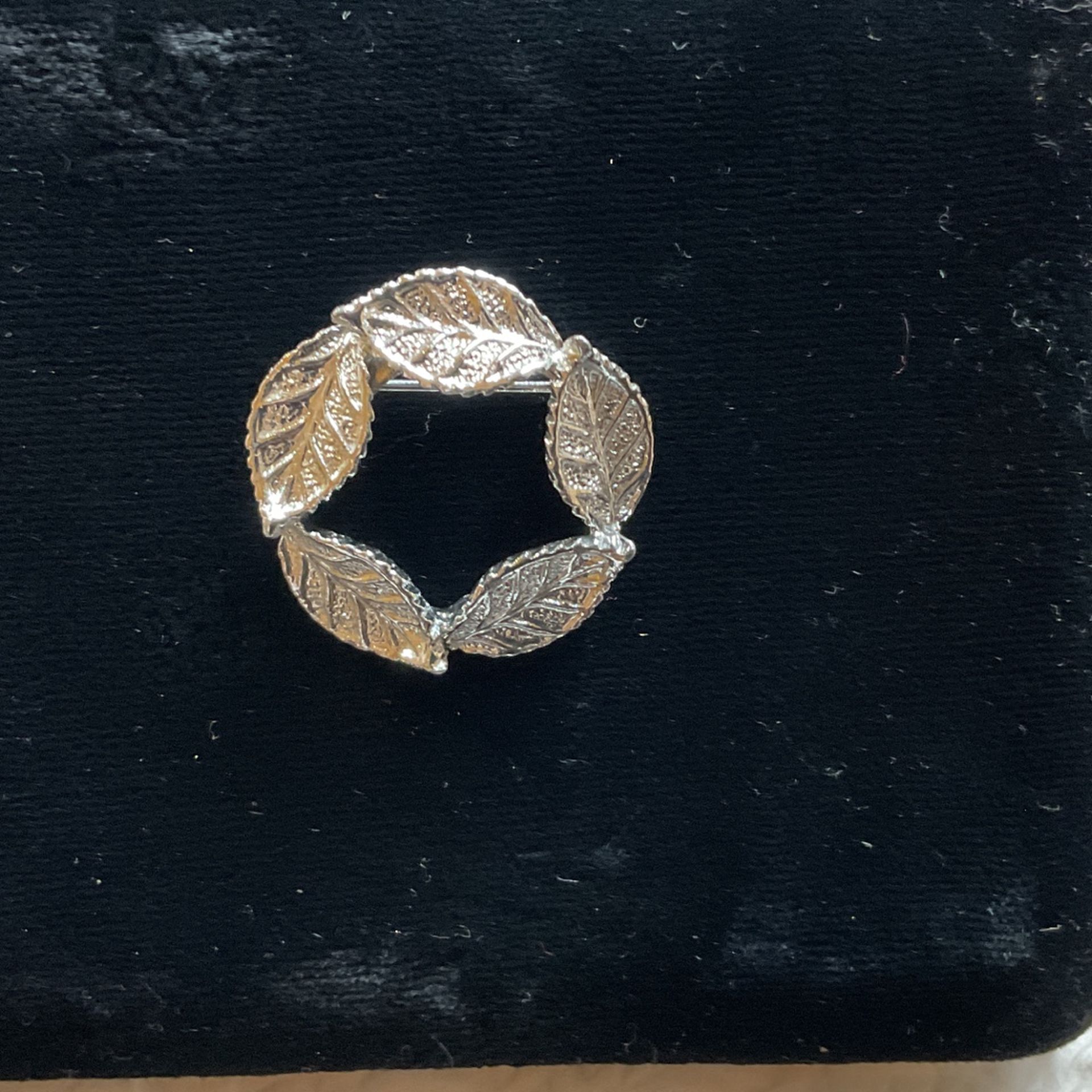 Vintage Weath Leaves Brooch( Jerry’s)