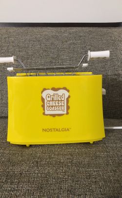 Nostalgia Grilled Cheese 🧀Toaster. Please see all the pictures and read the description