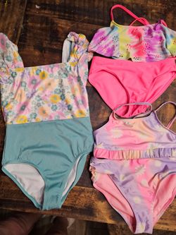 Girls swimsuits