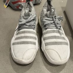 Trae Young 2 Adidas Basketball