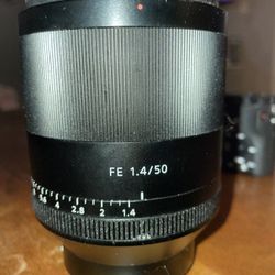 Sony Planar T* FE 50mm F/1.4 ZA Lens