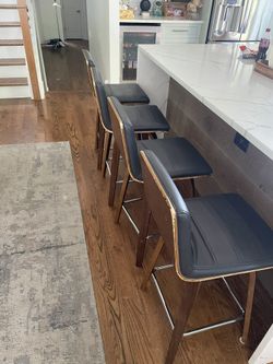 4 Chairs